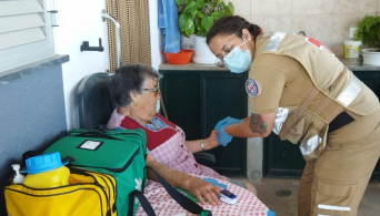 Ministro da Administração Interna visita beneficiárias do Projeto +Próximo da Cruz Vermelha de Tavira